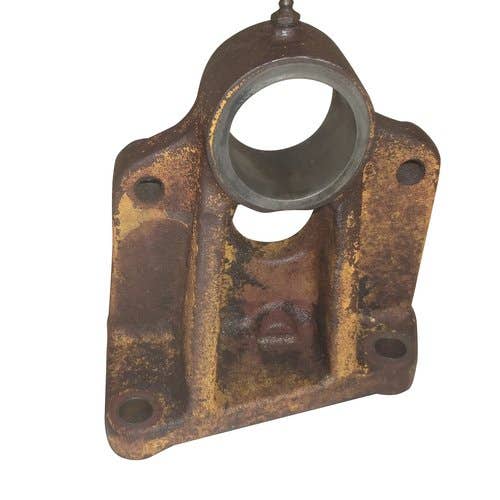 400730 | Front Axle Pivot Bracket | Massey Ferguson 40 40 65 65 150 165 302 302 356 356 | Massey Harris 50 |  | 506913M91 | 506913M91 | 189278M91 | 189279M1