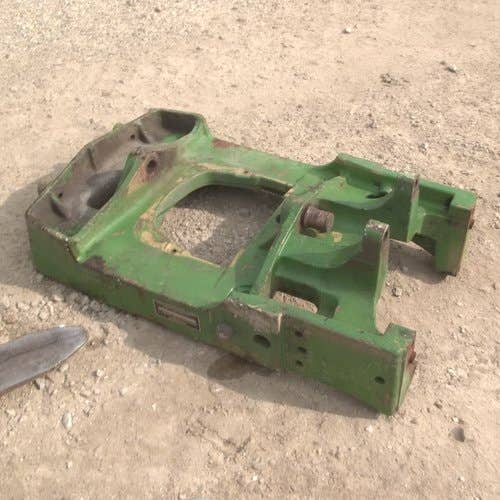 Used Front Axle Support fits John Deere 1640 2040 2350 2550 AL58317 Used Front Axle Support fits John Deere 1640 2040 2350 2550 AL58317