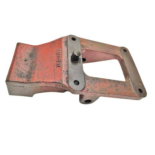 Used Front Drawbar Support fits International 706 756 766 806 826 856 966 1026 2706 2756 2806 2826 2856 21026 381707R21 Used Front Drawbar Support fits International 706 756 766 806 826 856 966 1026 2706 2756 2806 2826 2856 21026 381707R21