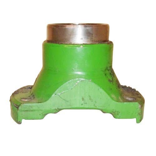 457655 | Front PTO Drive Shaft Yoke | John Deere 7600 7610 7630 7700 7710 7720 7730 7800 7810 7815 7820 7830 7920 7930 |  |  RE61882