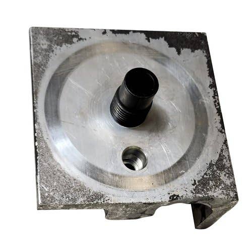 462060 | Fuel Filter Head | Case SR175 SV185 | New Holland L218 L220 |  | 84559030 | 84559030