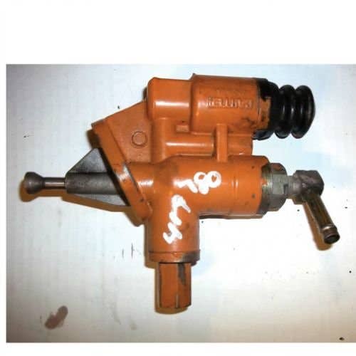 Used Fuel Lift Transfer Pump fits Case IH 1660 fits New Holland LV80 U80 87648717 fits Case 60XT 70XT 75XT 85XT 90XT 95XT 1840 1845C J933254 J936318 Used Fuel Lift Transfer Pump fits Case IH 1660 fits New Holland LV80 U80 87648717 fits Case 60XT 70XT 75XT 85XT 90XT 95XT 1840 1845C J933254 J936318