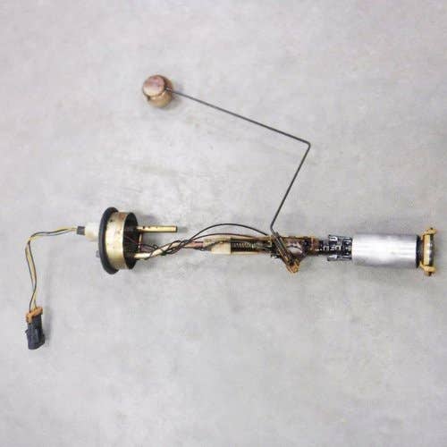 455566 | Fuel Sending Unit with Pump | John Deere SE6010 SE6020 SE6100 SE6110 SE6120 SE6200 SE6210 SE6220 SE6300 SE6310 SE6320 SE6410 SE6420 SE6520 SE6620 6010 6020 6110 6110L 6120 6120L 6200 6200L 6210 6210L 6215 6220 6220L 6300 6300L 6310 |  | AL113225