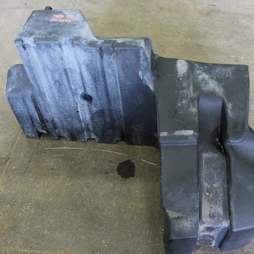 436872 | Fuel Tank - Right Hand | John Deere 7630 7720 7730 7820 7830 7920 7930 |  | RE222483 |  RE194872 | R222480