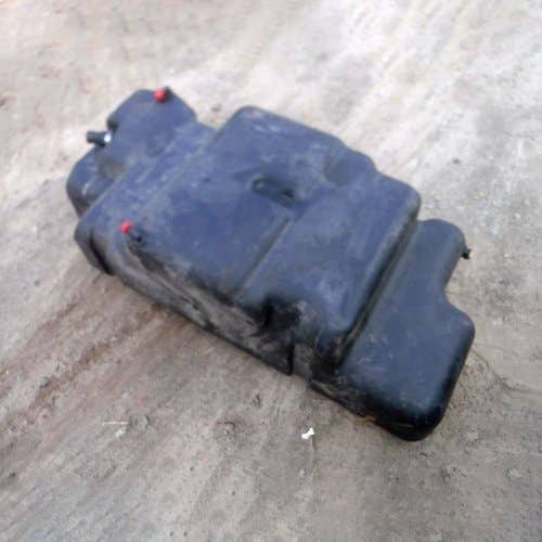 446227 | Fuel Tank | Ford 5640 6640 7740 7840 8240 8340 |  | 82008896 | E9NN9104AC | 82006122