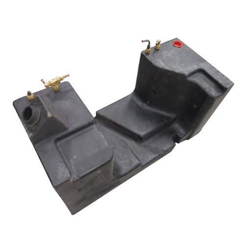431440 | Fuel Tank | New Holland L781 L783 L784 L785 |  | 637195