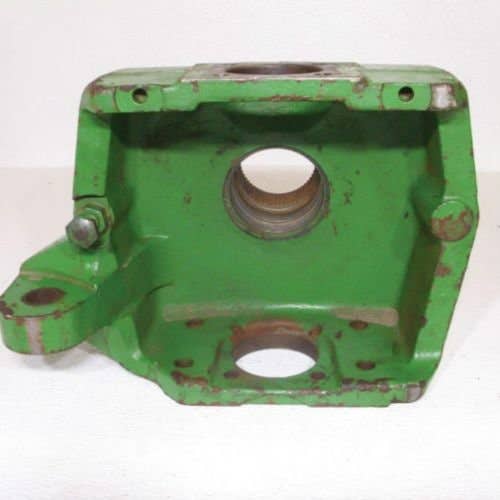 497882 | FWA Steering Knuckle Housing - Right Hand | John Deere 6110 6120 6200 6210 6215 6220 6300 6310 6320 6400 6405 6410L 6410S 6415 6425 6500 6500 |  | L100235 | L114786 | 4475405498