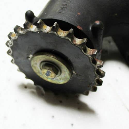 499236 | Gear Case Assembly - Loading Auger | New Holland CR920 CR940 CR960 CR970 CR9040 CR9060 CR9070 CR9080 CX840 CX860 CX880 CX8070 CX8080 CX8090 |  | 84320129
