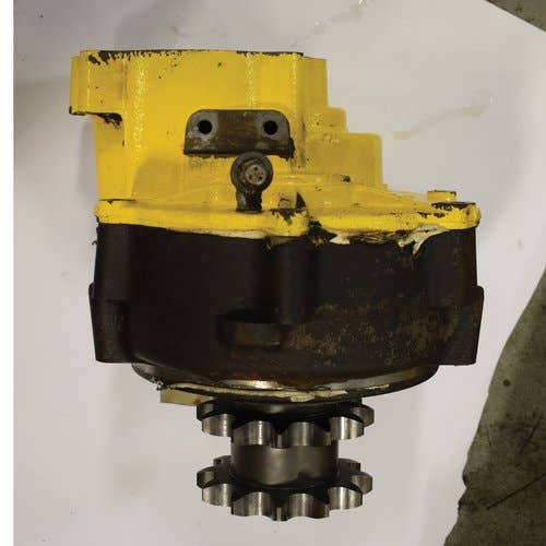 432863 | Gearbox Assembly - Right Hand  w/o Dipstick Ports | New Holland L865 LS180 LS190 LX865 LX885 |  | 9861113 | 86556523 | 86538527 | 36506557