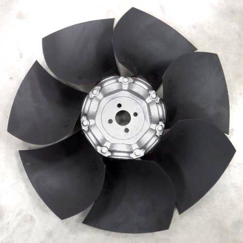 Used Fan Blade Assembly - 7 Blade fits Gehl RT210 V270 V330 6640 242350 Used Fan Blade Assembly - 7 Blade fits Gehl RT210 V270 V330 6640 242350