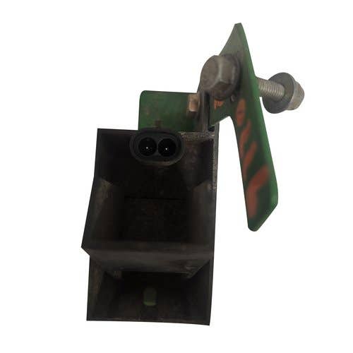 440318 | Grain Tank Full Bin Sensor | John Deere CTS CTSII 1165 1175 9400 9410 9450 9500 9500 SH 9501 9510 9510 SH 9550 9550 SH 9560 9560 SH 9600 9610 9650 9650 STS 9660 9660 CTS 9750 STS 9860 STS |  | AH121475