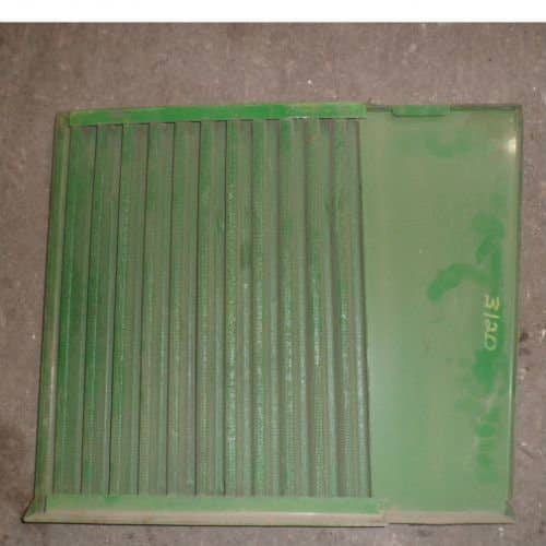 499399 | Grill Screen - RH | John Deere 3030 3120 3130 |  | AT26471