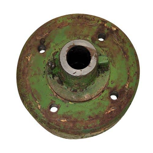 407640 | Ground Drive Wheel Hub | John Deere 64 74 75 660 662 670 670 671 672 672 673 |  | E20215
