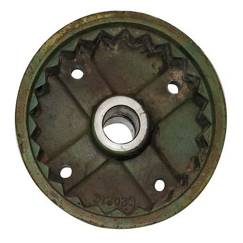 407640 | Ground Drive Wheel Hub | John Deere 64 74 75 660 662 670 670 671 672 672 673 |  | E20215