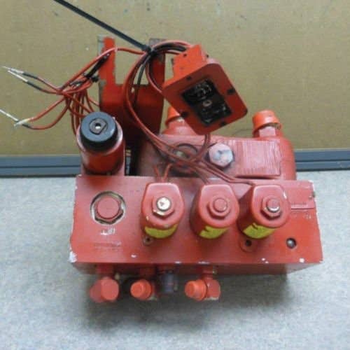 497887 | Header Lift Valve Assembly | Case IH 2144 2166 2188 2344 2366 2377 2388 2577 2588 |  | 124565A3 | 124565A1 | 124565A2