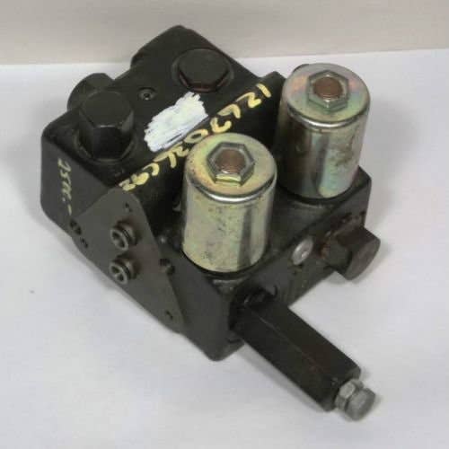 430932 | Header Lift Valve | International | Farmall | IH 1470 1480 | Case IH 1680 |  | 1267036C92 | 1267036C91