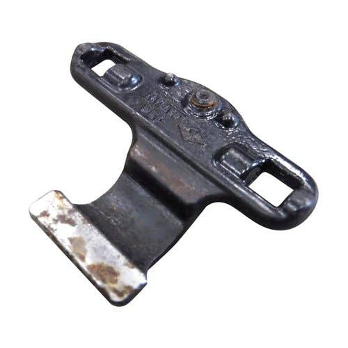 440847 | Hold Down Clip | John Deere 600 600 615F 615R 618F 618R 620F 620R 622F 622R 625F 625R 630F 630R 635F 635R 645FD 730FD 735D 735FD 740D 745FD 925D 930D 936D |  | AH218547 | AH213058 | H218949