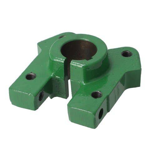 135261 | Hub - Chaffer Frame Shoe Drive - Flywheel End | John Deere S550 S660 S670 S670HM S680 S680HM S690 S690HM S760 S770 S780 S785 S790 T550 T560 T660 T670 W540 W550 W650 W660 9570 STS 9670 STS 9770 STS 9870 STS |  | H223674