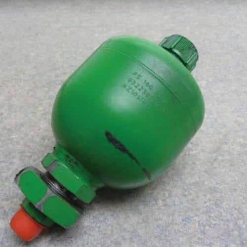 Used Hydraulic Accumulator fits John Deere 7200 7300 7400 7500 7700 7800 W650 W660 9770 STS 9870 STS S660 S670 S680 S690 S670HM S680HM S690HM AZ101765 Used Hydraulic Accumulator fits John Deere 7200 7300 7400 7500 7700 7800 W650 W660 9770 STS 9870 STS S660 S670 S680 S690 S670HM S680HM S690HM AZ101765