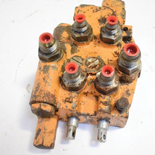 436199 | Hydraulic Control Valve Assembly | Case 1825 |  | D139831