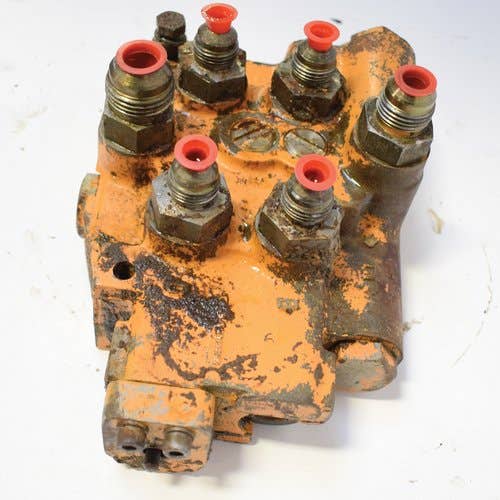 436199 | Hydraulic Control Valve Assembly | Case 1825 |  | D139831