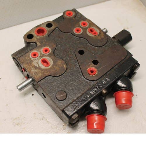 433701 | Hydraulic Control Valve | Center | Case IH MX180 MX200 MX220 MX240 MX270 |  | 367422A1 | M | 292397A1
