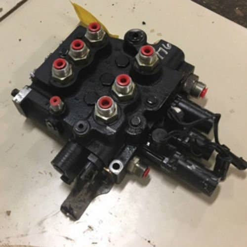 Used Hydraulic Control Valve - Hand & Foot fits John Deere 250 240 KV21487
