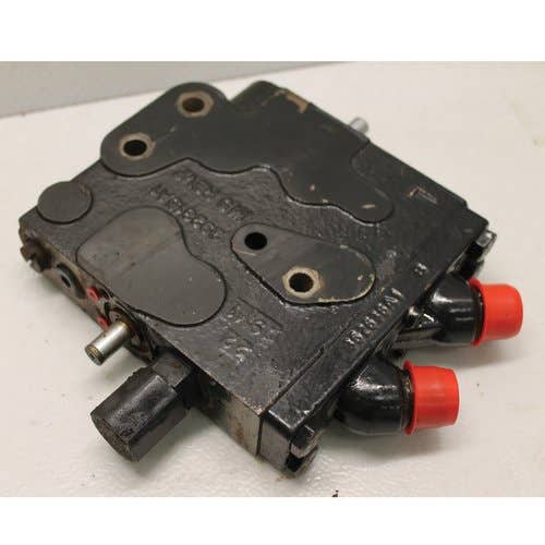 Used Hydraulic Control Valve RH fits Case IH MX180 MX200 MX220 MX240 MX270 393974A1 292315A1 Used Hydraulic Control Valve RH fits Case IH MX180 MX200 MX220 MX240 MX270 393974A1 292315A1