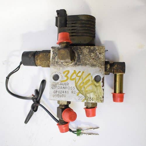 434727 | Hydraulic Control Valve | Case 410 420 420CT 430 435 440 440CT 445 445CT 450 450CT 465 |  | 87421480 | CP12441R2 | 223286R1