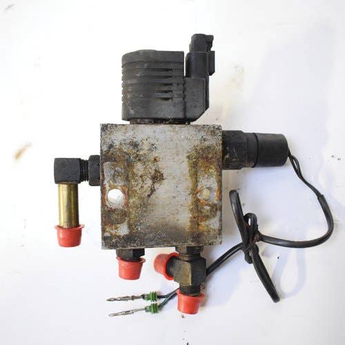 434727 | Hydraulic Control Valve | Case 410 420 420CT 430 435 440 440CT 445 445CT 450 450CT 465 |  | 87421480 | CP12441R2 | 223286R1