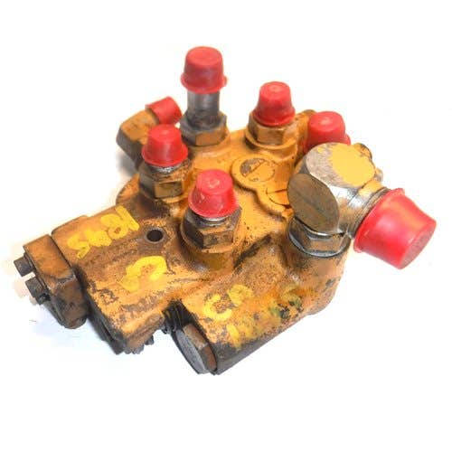 Used Hydraulic Control Valve fits Case 1845 1845B 1845S D81856 D19326 30572 AAH Used Hydraulic Control Valve fits Case 1845 1845B 1845S D81856 D19326 30572 AAH