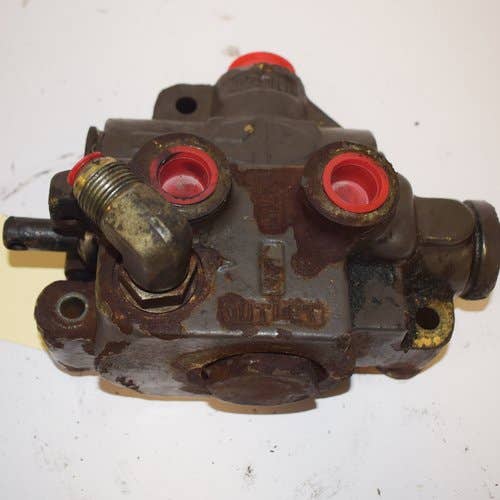 Used Hydraulic Control Valve fits Gehl SL4525 SL4625 4525 4625 121682 Used Hydraulic Control Valve fits Gehl SL4525 SL4625 4525 4625 121682