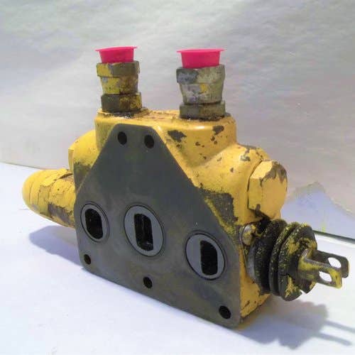 Used Hydraulic Control Valve fits John Deere 300B 302A 310 310A 310B 400 401A 401C 401D 410 500B 500C 510 500A 401C 401D 500B 500C 510 500A AT29938 Used Hydraulic Control Valve fits John Deere 300B 302A 310 310A 310B 400 401A 401C 401D 410 500B 500C 510 500A 401C 401D 500B 500C 510 500A AT29938