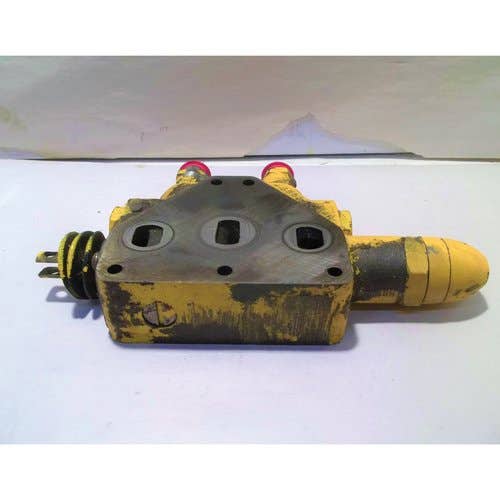 Used Hydraulic Control Valve fits John Deere 300B 302A 310 310A 310B 400 401A 401C 401D 410 500B 500C 510 500A 401C 401D 500B 500C 510 500A AT29939 Used Hydraulic Control Valve fits John Deere 300B 302A 310 310A 310B 400 401A 401C 401D 410 500B 500C 510 500A 401C 401D 500B 500C 510 500A AT29939