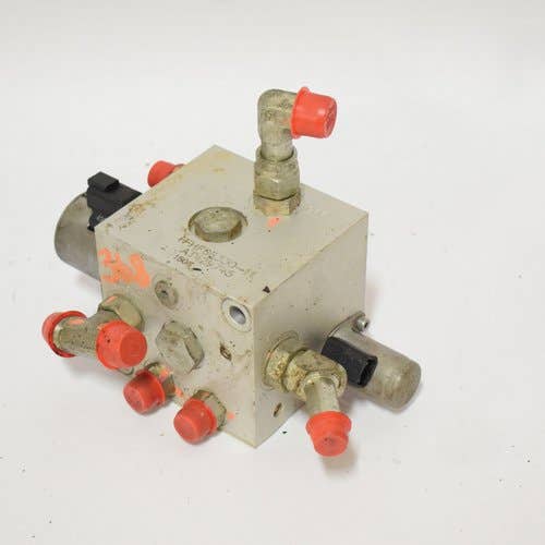 433627 | Hydraulic Control Valve | John Deere 318E 319E 320E 323E 324E 326E 328E 329E 332E |  | AT429745