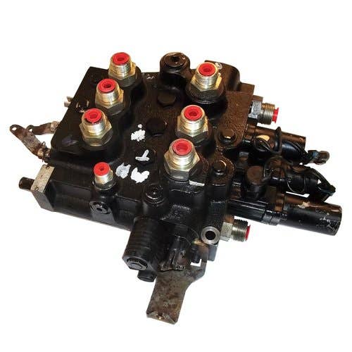 Used Hydraulic Control Valve fits John Deere 260 270 KV26027 Used Hydraulic Control Valve fits John Deere 260 270 KV26027