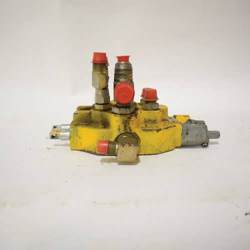 434378 | Hydraulic Control Valve | John Deere 675 675B | New Holland L553 L554 L555 |  | MG9805399 | 9805399 | MG9611967 | MG9611936 | MG960867 | 9611967 | 9611936