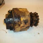 432439 | Hydraulic Drive Motor - Left Hand | Gehl 6640 | | 195102