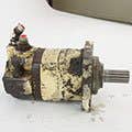 431560 | Hydraulic Drive Motor - Right Hand & Left Hand | Bobcat 540 542B 543 641 642 643 |  | 6630037