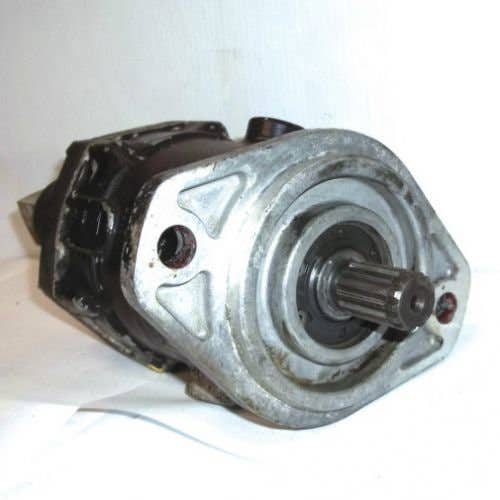Used Hydraulic Drive Motor fits Gehl SL3410 SL3510 SL3515 SL4510 SL4525 SL4610 SL4615 SL4625 3310 3410 3510 3610 3615 4510 4525 4610 4615 4625 076484 Used Hydraulic Drive Motor fits Gehl SL3410 SL3510 SL3515 SL4510 SL4525 SL4610 SL4615 SL4625 3310 3410 3510 3610 3615 4510 4525 4610 4615 4625 076484