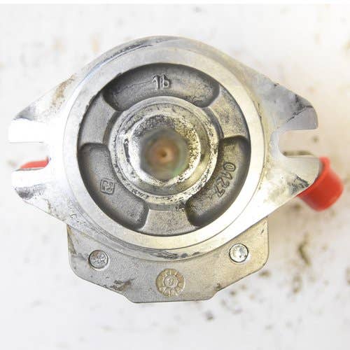 435412 | Hydraulic Fan Drive Motor | Reversible | John Deere 318D 318E 319E 320D 320E 323D 323E 323E 326D 326E 328D 328E 329D 332D 333D 333E |  | AT367134