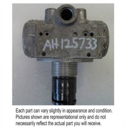 Used Hydraulic Filter Base fits John Deere CTS 9400 9410 9450 9500 9501 9510 9550 9560 9570 9600 9610 9650 9660 9670 9770 9870 9960 9965 9976 AH125733 Used Hydraulic Filter Base fits John Deere CTS 9400 9410 9450 9500 9501 9510 9550 9560 9570 9600 9610 9650 9660 9670 9770 9870 9960 9965 9976 AH125733