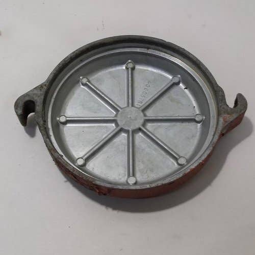 433841 | Hydraulic Filter Cover | International | Farmall | IH Hydro 100 Hydro 186 766 786 826 886 966 986 1026 1066 1086 1466 1468 1486 1566 1568 1586 2826 3088 3288 3488 3688 21026 |  | 406037R1