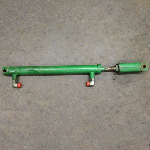 Used Hydraulic Lift Cylinder Assembly - Right Hand fits John Deere 600 618F 618R 620F 620R 622F 622R 625D 625F 625R 630D 630F 630R 635F 635R AHC17564 Used Hydraulic Lift Cylinder Assembly - Right Hand fits John Deere 600 618F 618R 620F 620R 622F 622R 625D 625F 625R 630D 630F 630R 635F 635R AHC17564