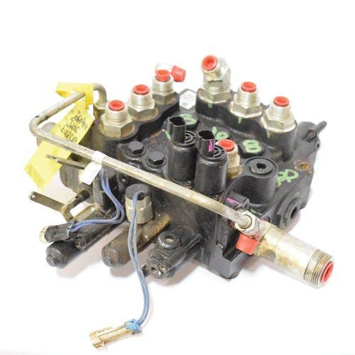 Used Hydraulic Loader Control Valve fits John Deere 318E 319E 320E AT404746 Used Hydraulic Loader Control Valve fits John Deere 318E 319E 320E AT404746