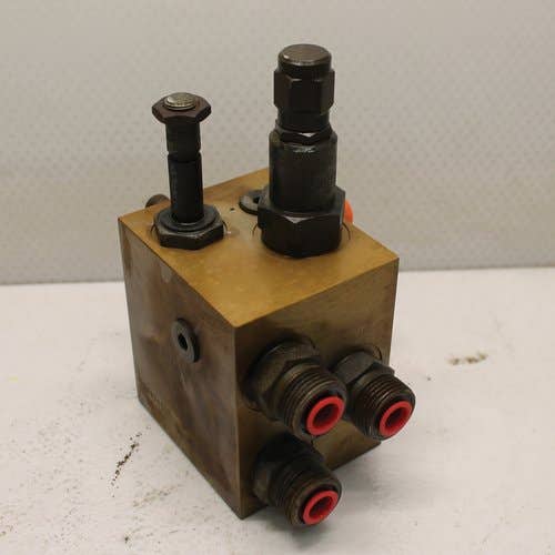 433674 | Hydraulic Manifold | Case IH 7120 |  | 87708945