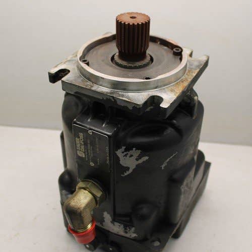 Used Hydraulic Motor fits Massey Ferguson 9690 9790 fits Challenger 660 670 fits Gleaner R65 R75 71392870 Used Hydraulic Motor fits Massey Ferguson 9690 9790 fits Challenger 660 670 fits Gleaner R65 R75 71392870