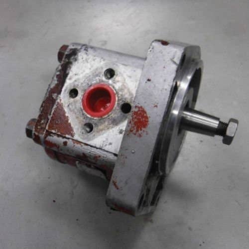 412637 | Hydraulic Pump | International | Farmall | IH B275 B354 B364 B414 354 364 424 444 444 2300A 2424 2424 2444 2444 |  | 1121539R91 | 3072694R91 | 704330R95