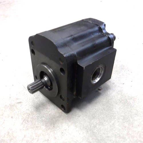 438220 | Hydraulic Pump | John Deere 4500 4500 4600 4700 |  | LVA10331