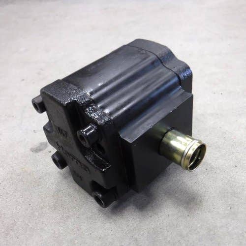 438220 | Hydraulic Pump | John Deere 4500 4500 4600 4700 |  | LVA10331